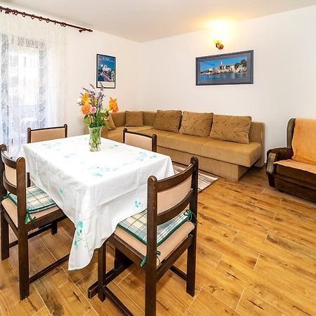 Apartments Jurina Krk Town Exterior photo
